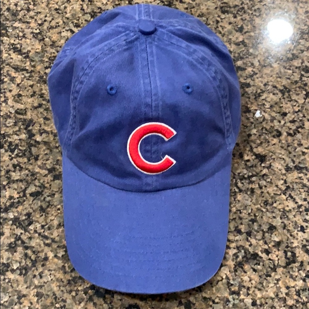 Adjustable (with strap) Chicago Cubs hat.